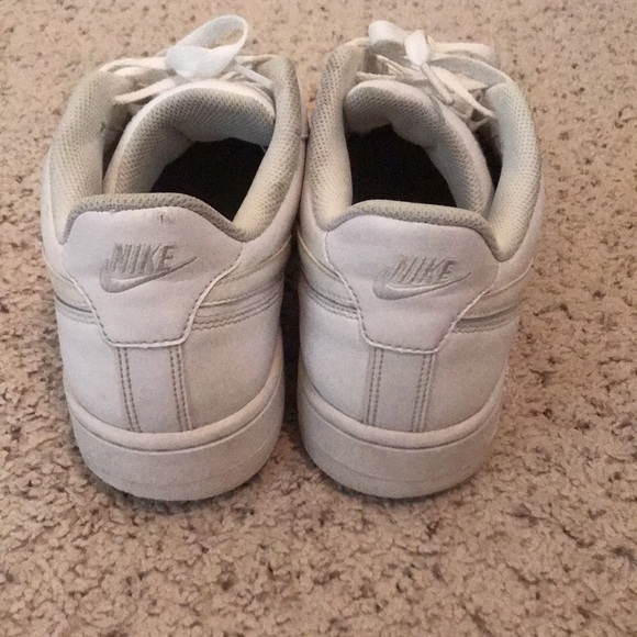 Nike Air Prestige III - Picture 2 of 4